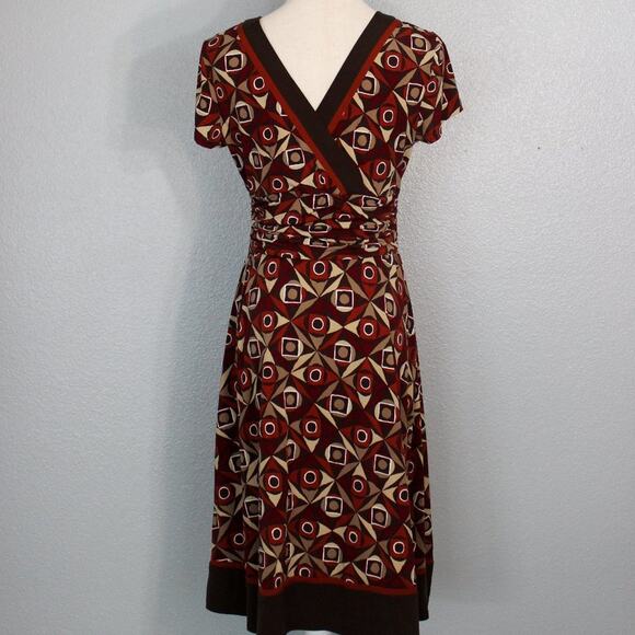 SANDRA DARREN Faux Wrap Style Dress Size 8P - Picture 7 of 10